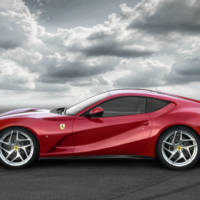 Ferrari 812 Superfast has 800 horsepower and naturally aspirated V12