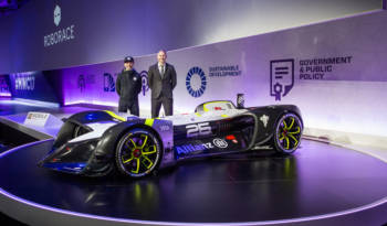 Roborace revealed the first autonomous electric race car