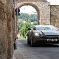 Aston Martin DB11 V8 will debut in less than a month