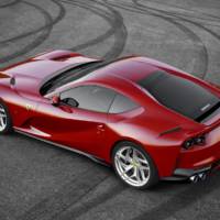 Ferrari 812 Superfast unveiled in Geneva