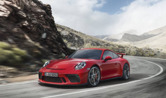 Porsche introduces the revised 911 GT3