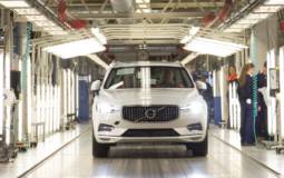 2017 Volvo XC60 enters production in Sweden