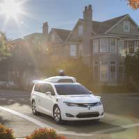 FCA Group to deliver 500 additional Chrysler Pacifica Hybrid to Waymo