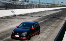 Renault Sandero RS 2.0 Racing Spirit - Limited edition with 150 HP