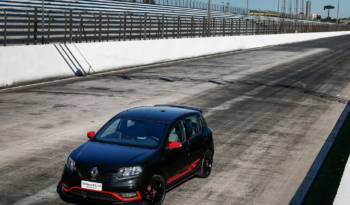 Renault Sandero RS 2.0 Racing Spirit - Limited edition with 150 HP