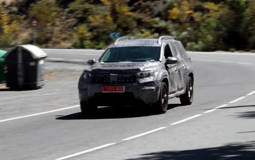 2018 Dacia Duster - First spy video