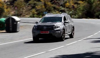 2018 Dacia Duster - First spy video