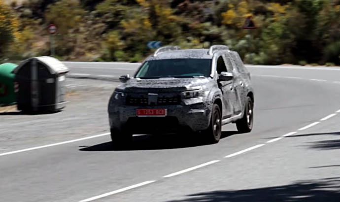 2018 Dacia Duster - First spy video