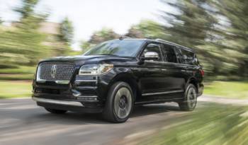 2018 Lincoln Navigator with extended wheelbase