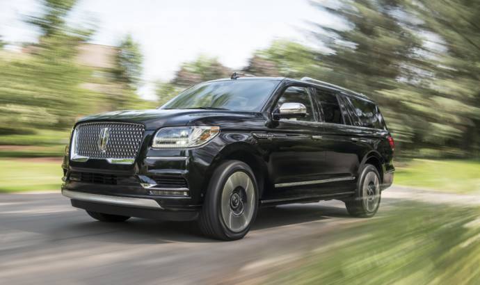 2018 Lincoln Navigator with extended wheelbase