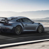 2018 Porsche 911 GT2 RS is here and has 700 horsepower and supercar performances