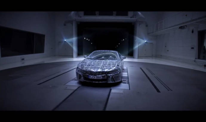 BMW i8 Roadster - First teaser video