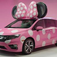 Honda Odyssey dresses up as a Minnie Van