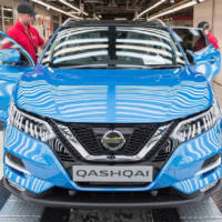 Nissan Qashqai enters production in UK