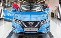 Nissan Qashqai enters production in UK