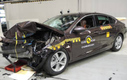 Opel Insignia scores five stars in EuroNCAP tests