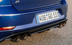 Volkswagen Golf R receive Performance Pack