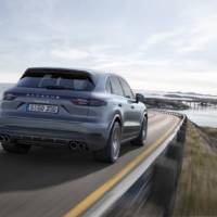 2019 Porsche Cayenne official photos and details