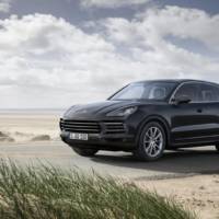 2019 Porsche Cayenne official photos and details