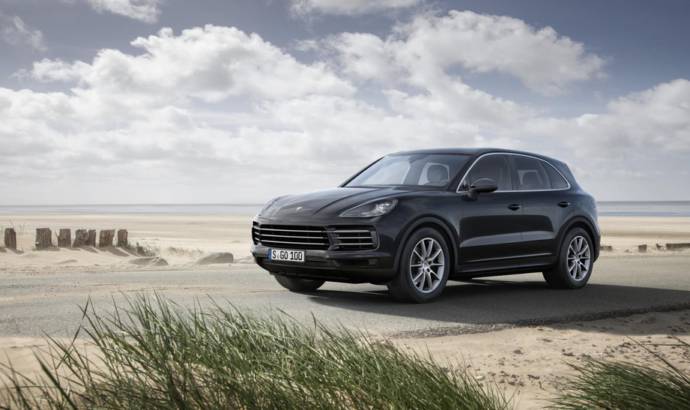 2019 Porsche Cayenne official photos and details