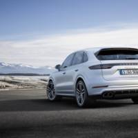 2018 Porsche Cayenne Turbo launched