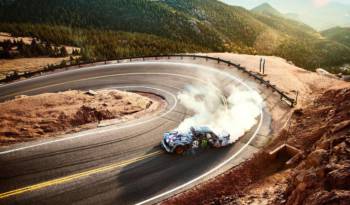 Ken Block tackles Pikes Peak with 1.400 HP old Mustang