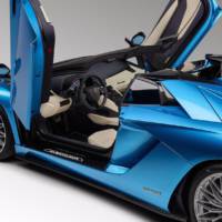 Lamborghini Aventador S Roadster is here and it has 730 horsepower