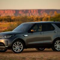 Land Rover Discovery tows 110-ton road train in Australia