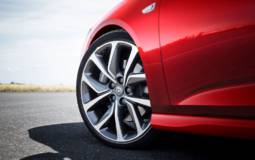 Opel Insignia GSi Sports Tourer: The sporty face of a station wagon