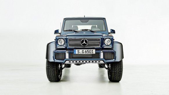 The last Mercedes-Maybach G650 Landaulet will go under the hammer