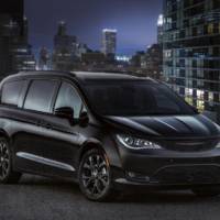 Chrysler Pacifica S Appearance Package introduced