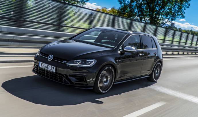 This Volkswagen Golf R facelift has 400 HP thanks to ABT Sportsline