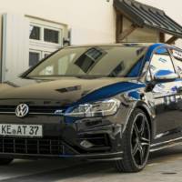 This Volkswagen Golf R facelift has 400 HP thanks to ABT Sportsline