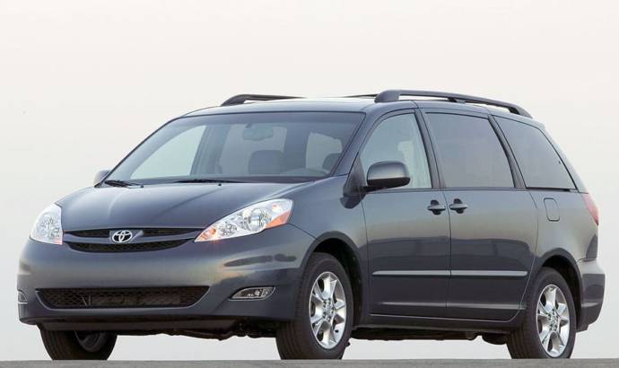 Toyota Sienna recall issued in US