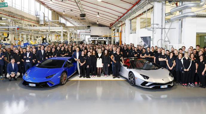 Lamborghini Huracan and Aventador reach new milestones
