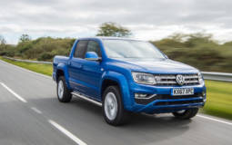 Volkswagen Amarok receives manual transmission in UK