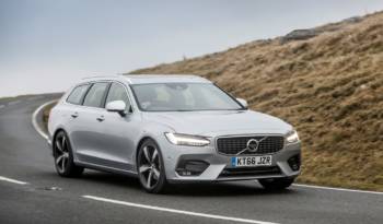 Volvo S90 and V90 receive a new T4 engine in UK