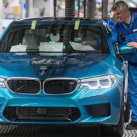BMW M5 goes into production