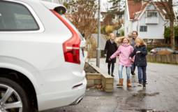 Swedish families help Volvo develop autonomous cars