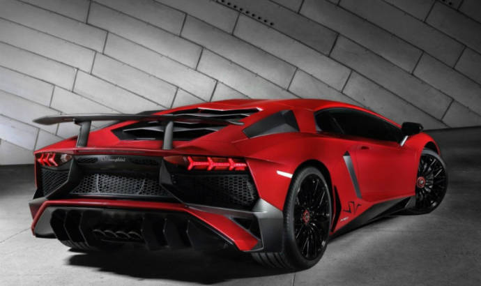 Lamborghini Aventador succesor might be a hybrid