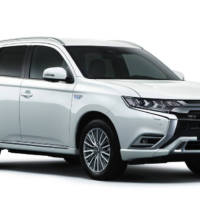 2019 Mitsubishi Outlander PHEV has a new engine