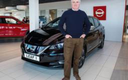 Nissan Leaf reaches its first client