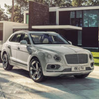 Bentley Bentayga has a plug-in hybrid version with 50 kilometers of electric drive