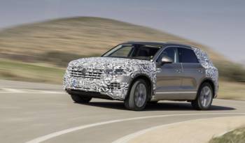 First picture with the all-new Volkswagen Touareg