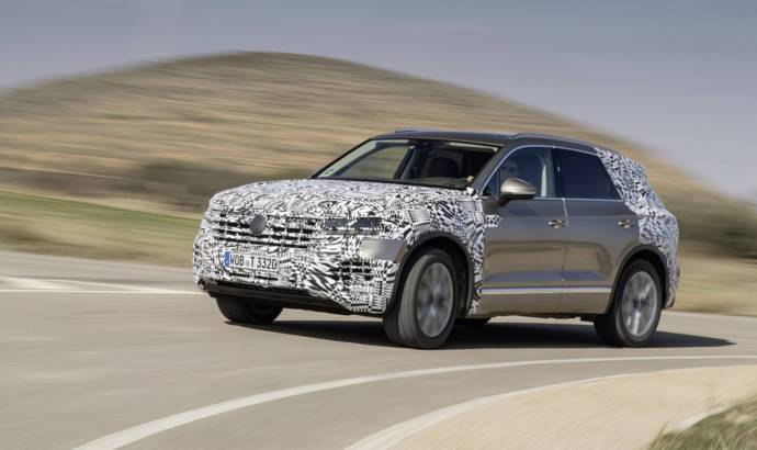 First picture with the all-new Volkswagen Touareg