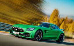 VIDEO: Top 5 Mercedes-AMG features