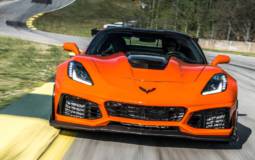 Chverolet Corvette ZR1 clocks 212 mph in official test
