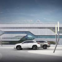 Lexus RX L makes European debut