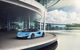 McLaren celebrates 15.000 units produced