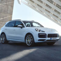 Porsche Cayenne is now available as a PHEV